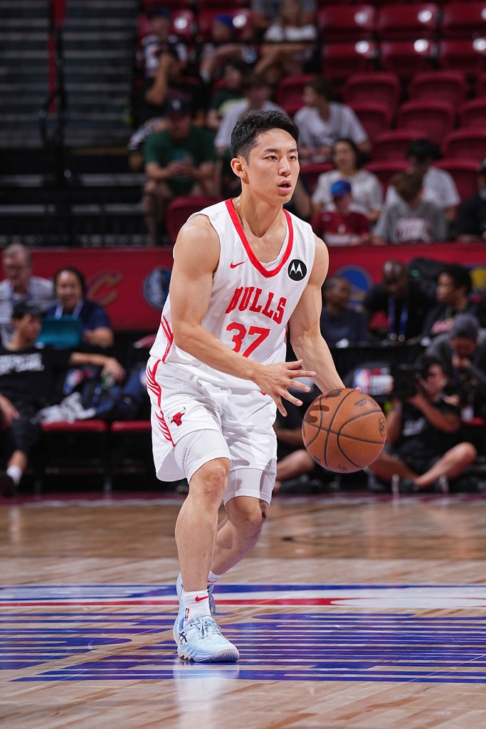王子星：河村勇辉获得双向合同问题不大 但他真没法防&缺硬解能力